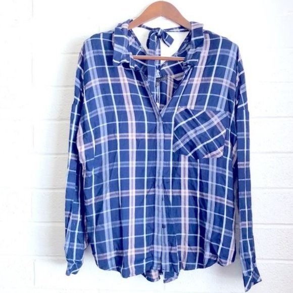 ⭐️ Oversized Super Soft Button Down Flannel - Picture 1 of 7